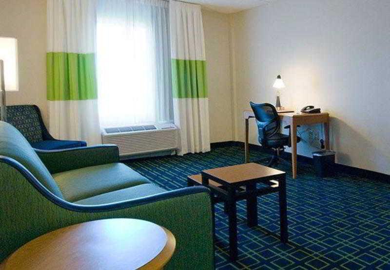 Fairfield Inn And Suites By Marriott Plainville Eksteriør bilde